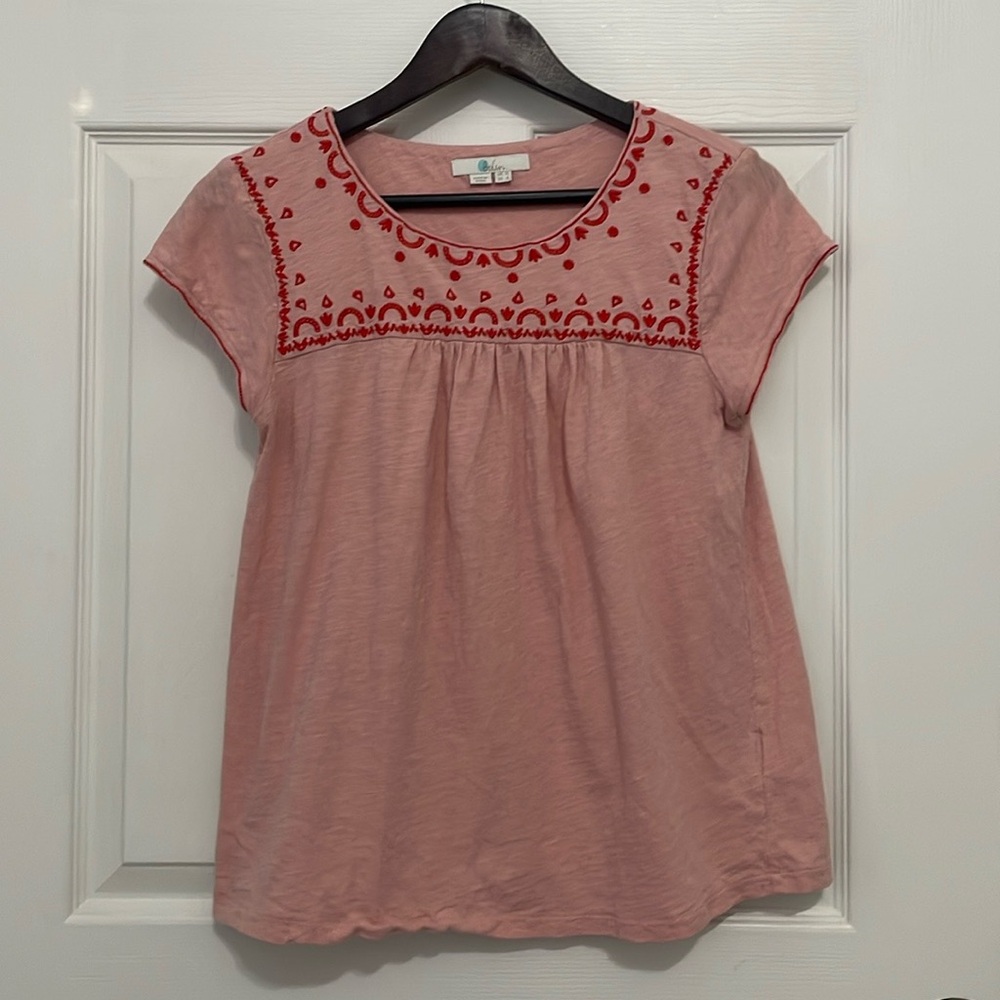 Boden women’s short sleeve top with embroidery detail